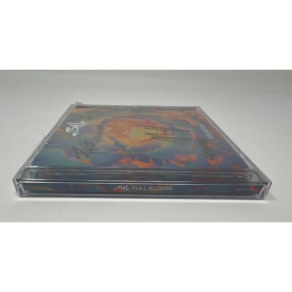311 Full Bloom CD with SIGNED Autographed Booklet Brand New - Picture 5 of 7